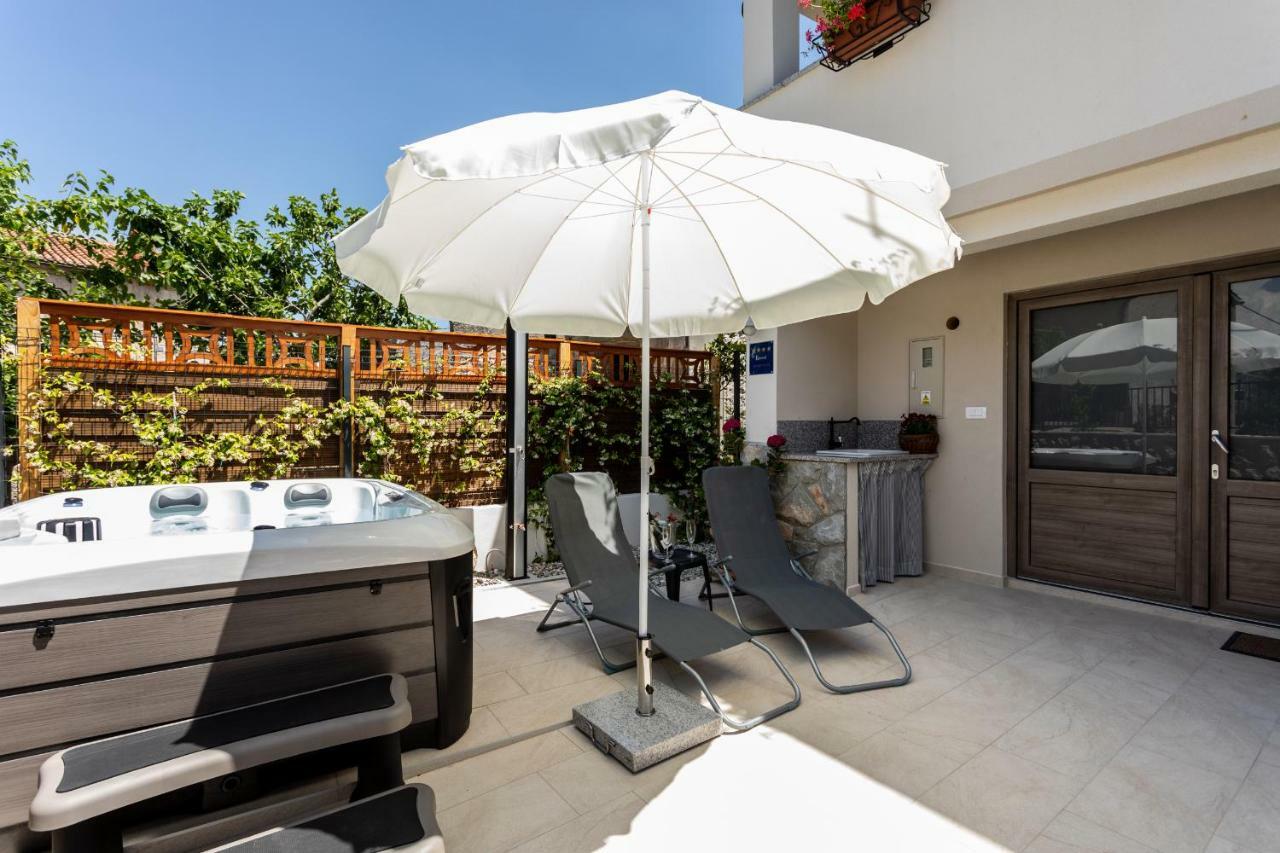 Relax Village Home Mare Krk Town Exterior photo